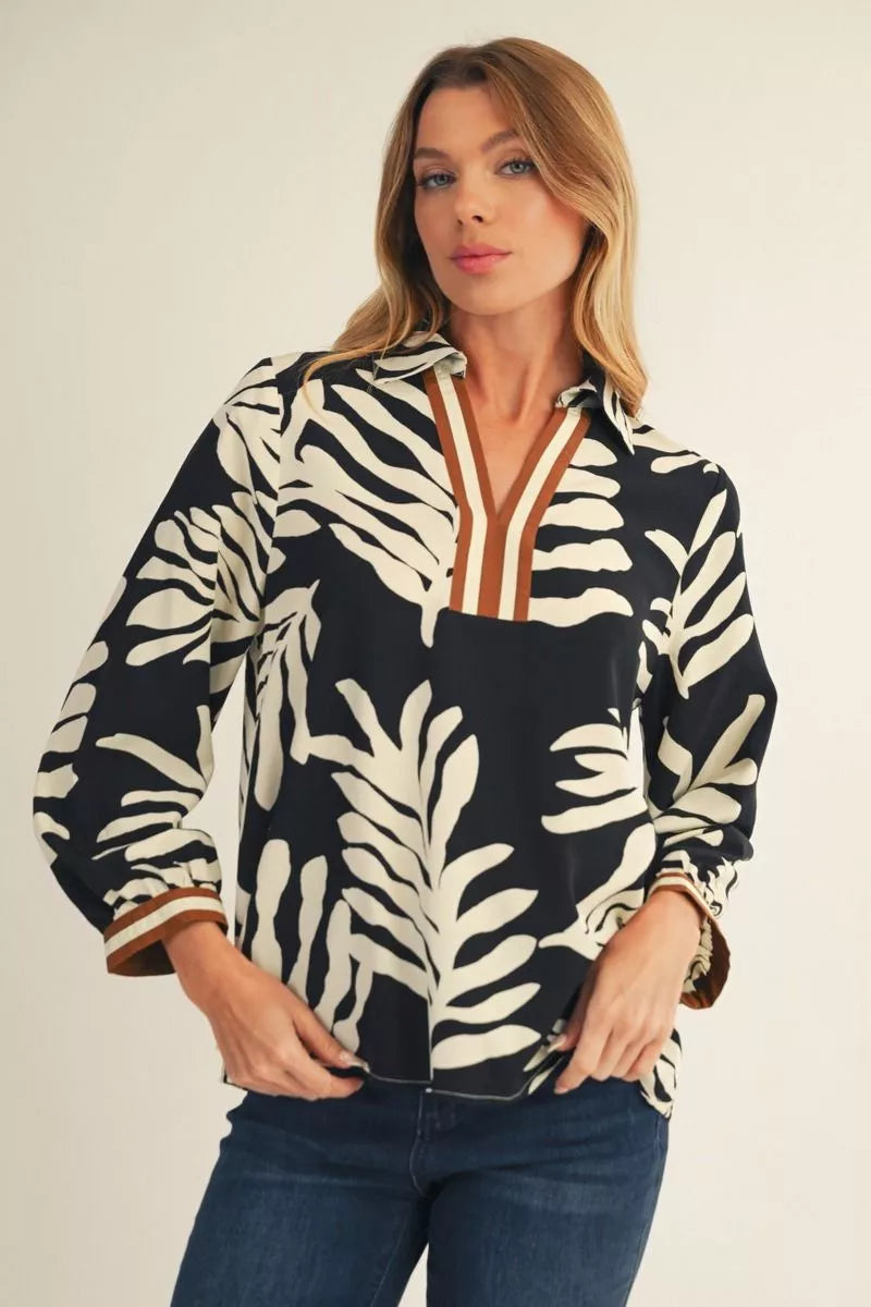 V-neck fall into palms top