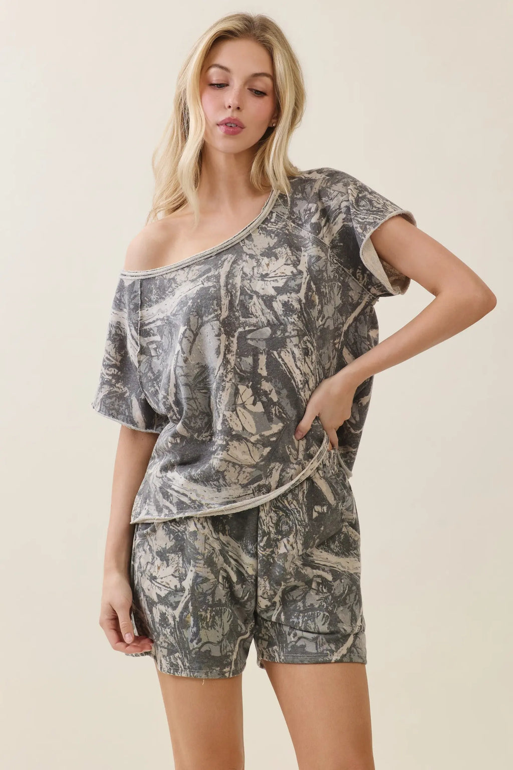 Camouflage Off the shoulder Top