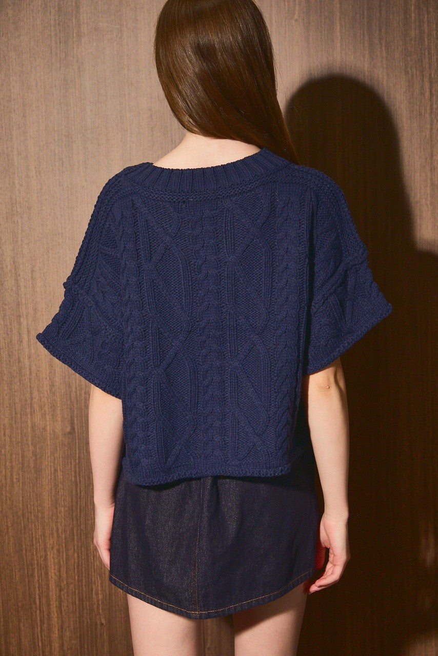 Round Neck Short Sleeve cable knit sweater